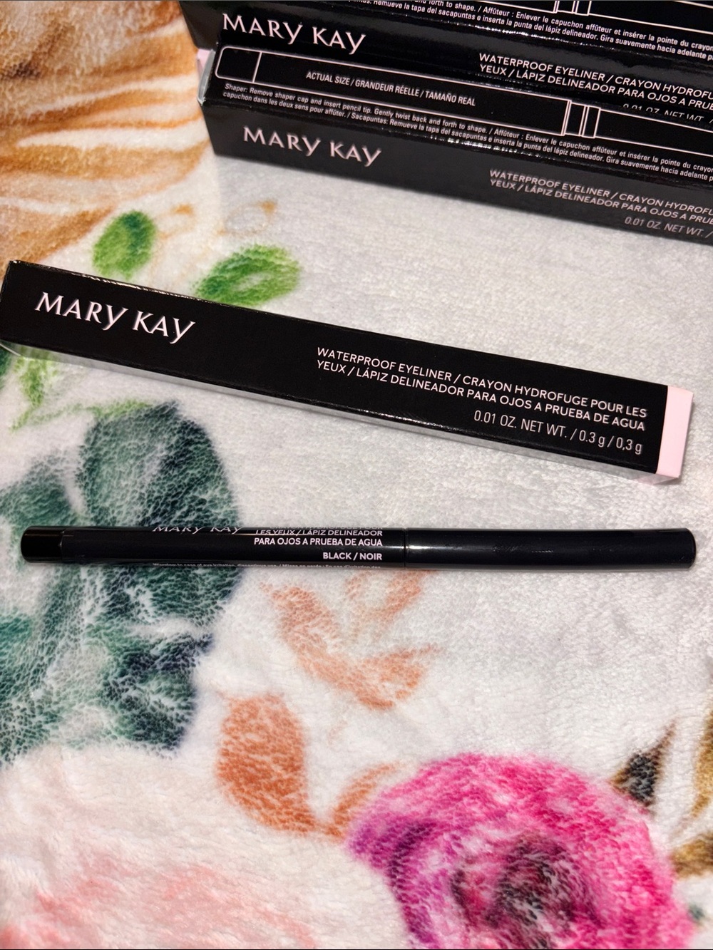 Mary Kay Waterproof Eyeliner Pencil — Black